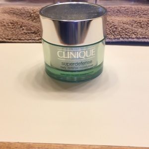 Clinique Superdefense